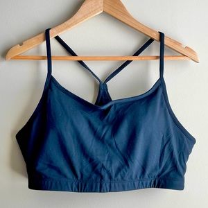 NWOT Fabletics Light Support Sports Bra